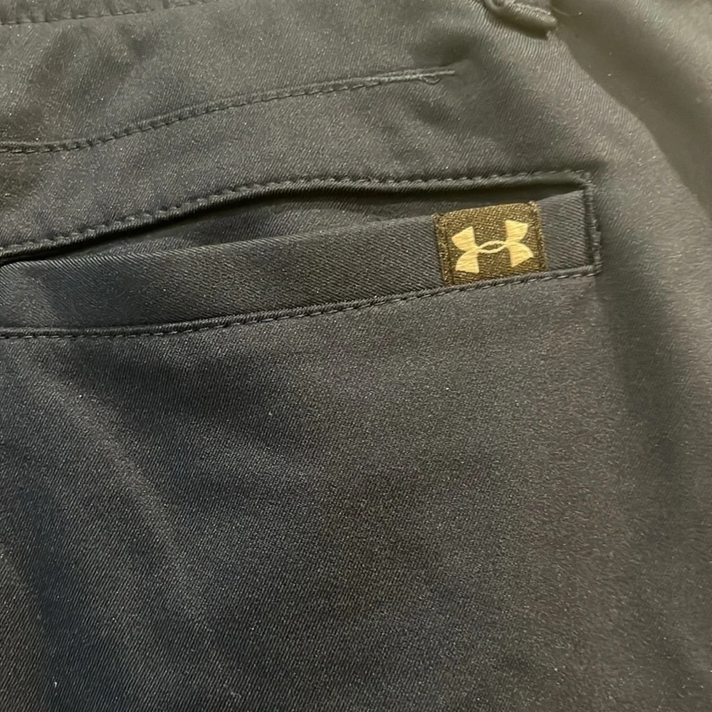 Under Armour - youth boys gold shorts. Size. Youth large. Navy